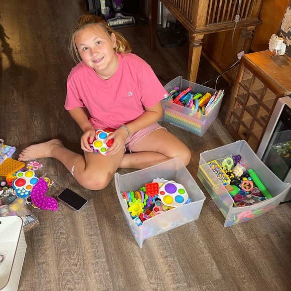 Meet your Posher, Linley - Picture 1 of 2